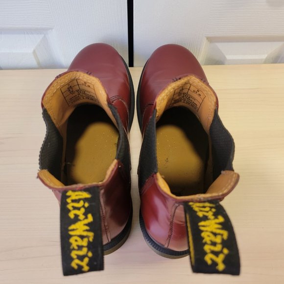 DR. MARTENS AirWair Cherry Red Chelsea 2976 Men's Ankle Boots sz 8 LIKE NEW Punk - Picture 7 of 8